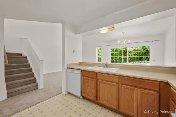 2741 Cobblestone DR #2741, Crystal Lake, IL 60012