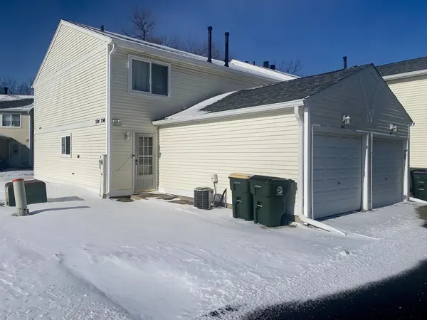530 Meadow Green LN #530, Round Lake Beach, IL 60073