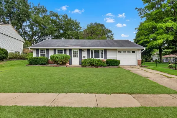 527 Sherwood DR, Streamwood, IL 60107