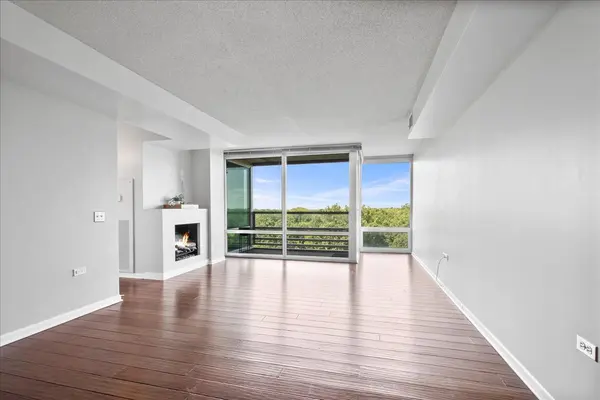 9655 Woods DR #1006, Skokie, IL 60077