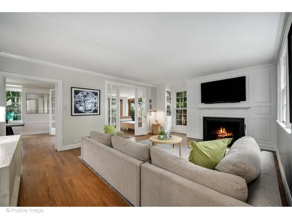 2237 Greenwood AVE, Wilmette, IL 60091