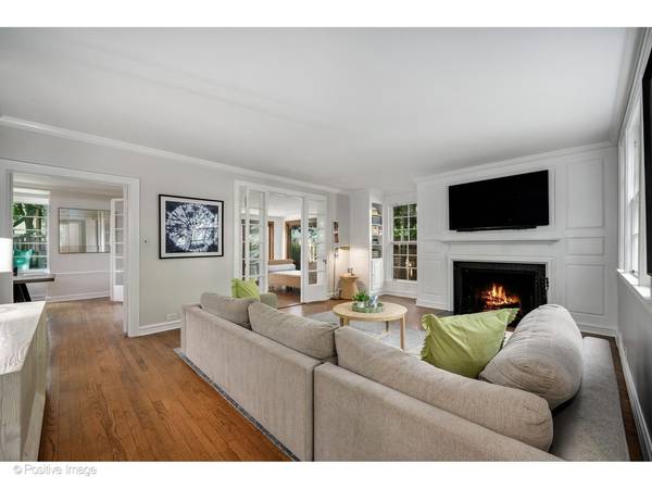 2237 Greenwood AVE, Wilmette, IL 60091