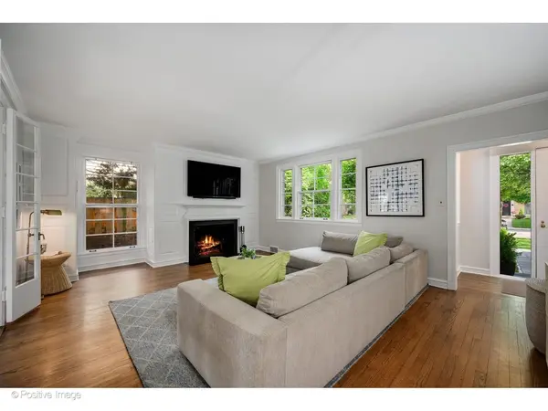 2237 Greenwood AVE, Wilmette, IL 60091