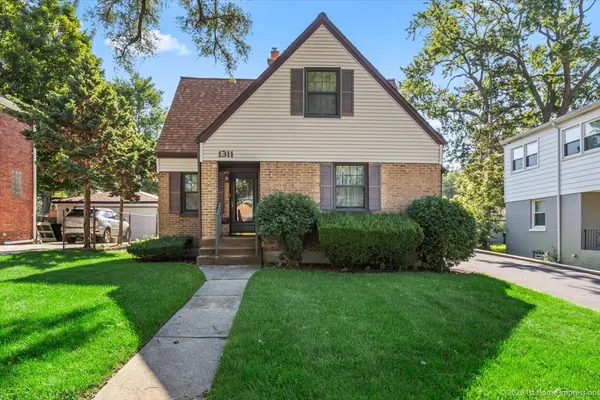 1311 Heidorn AVE, Westchester, IL 60154