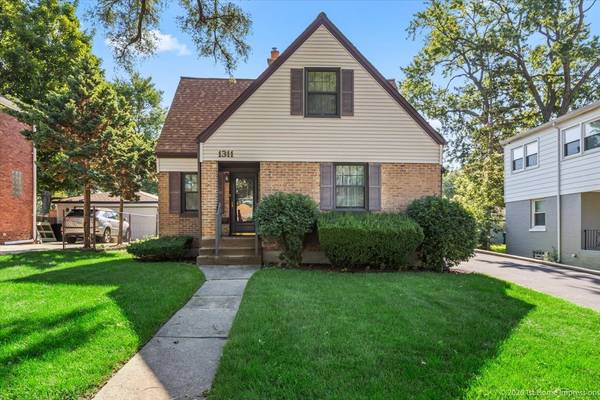 1311 Heidorn AVE, Westchester, IL 60154