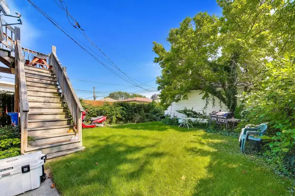 5357 W Waveland AVE, Chicago, IL 60641
