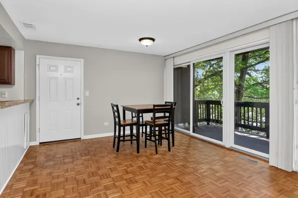 5542 E Lake DR #74D, Lisle, IL 60532