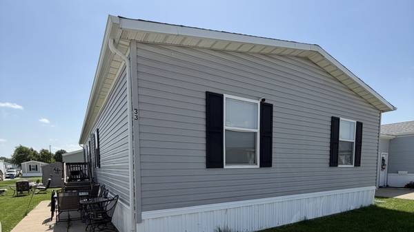 33 Saint Pauls DR, Bourbonnais, IL 60914