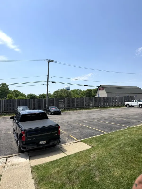2500 Mark Thomas LN #5B, Hanover Park, IL 60133