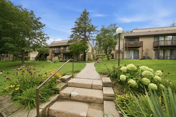 26 Jamaica Colony #3, Fox Lake, IL 60020