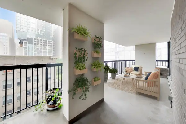 201 E Chestnut ST #8B, Chicago, IL 60611