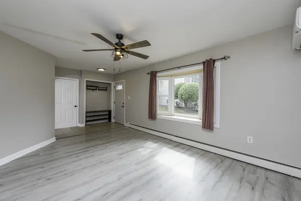 10081 W Pickford AVE, Beach Park, IL 60099