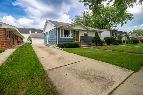 18538 Oak AVE, Lansing, IL 60438