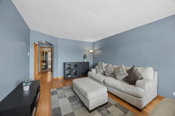 6000 S Narragansett AVE, Chicago, IL 60638