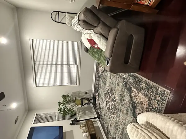 481 Silver Charm DR #481, Oswego, IL 60543