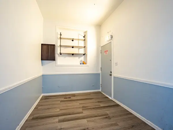 2242 N Western AVE, Chicago, IL 60647