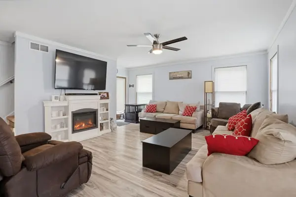 1426 25TH ST, Bettendorf, IA 52722