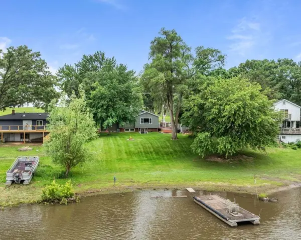 7456 N RIVER RD, Byron, IL 61010