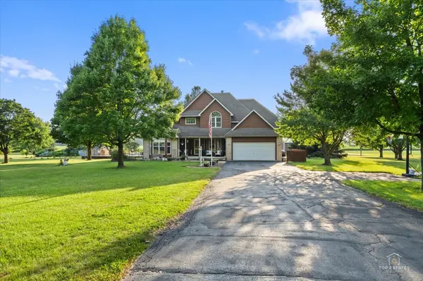 3 Settlers LN, Oswego, IL 60543