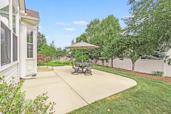 1715 Wintercrest CT, Shorewood, IL 60404