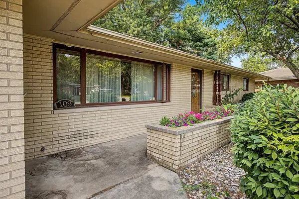 109 E Parkview DR, Forrest, IL 61741
