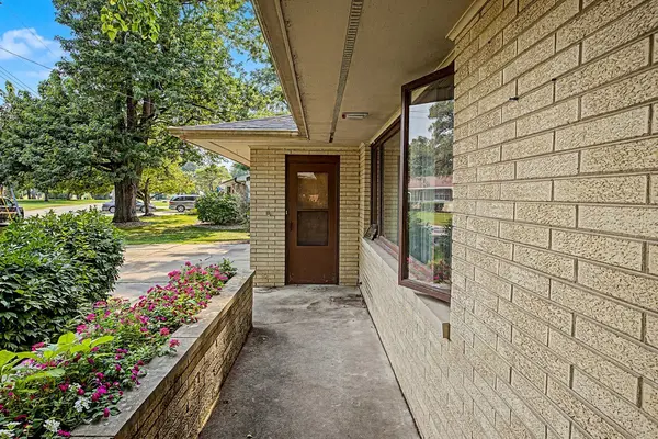 109 E Parkview DR, Forrest, IL 61741