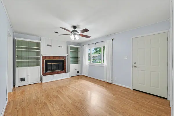 706 E Michigan AVE, Urbana, IL 61801