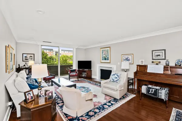 4545 W touhy AVE #325w, Lincolnwood, IL 60712