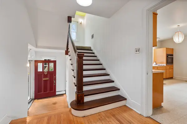 1011 Crain ST, Evanston, IL 60202