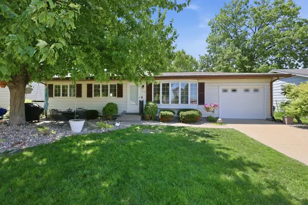 512 N 1st ST, Eldridge, IA 52748