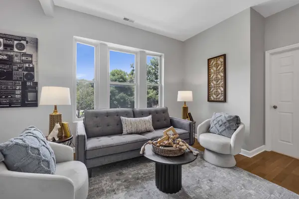 1457 W Thome AVE #2, Chicago, IL 60660