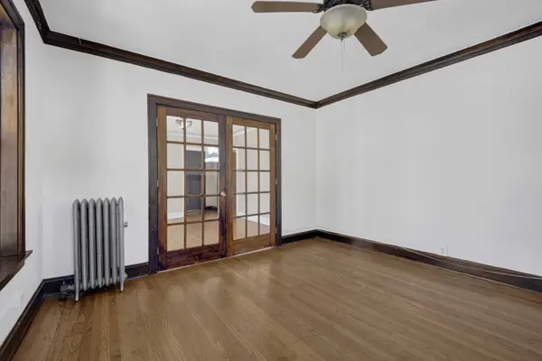 2439 W Birchwood ST #1W, Chicago, IL 60645