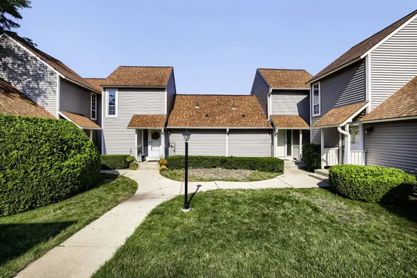 901 Vose DR, Gurnee, IL 60031