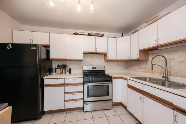 3021 S MICHIGAN AVE #305, Chicago, IL 60616