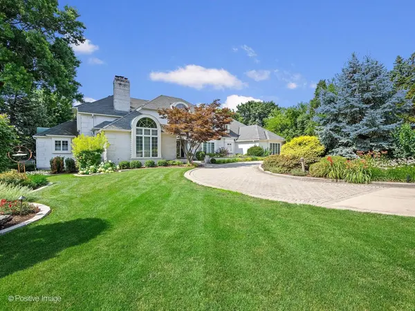 14 Olympia CT, Oak Brook, IL 60523