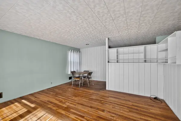 1212 N 1st ST, Dekalb, IL 60115