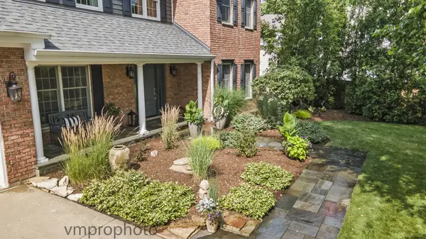 946 E Krista CT, Palatine, IL 60074