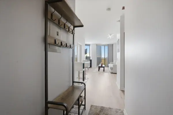 645 N Kingsbury ST #2407, Chicago, IL 60654
