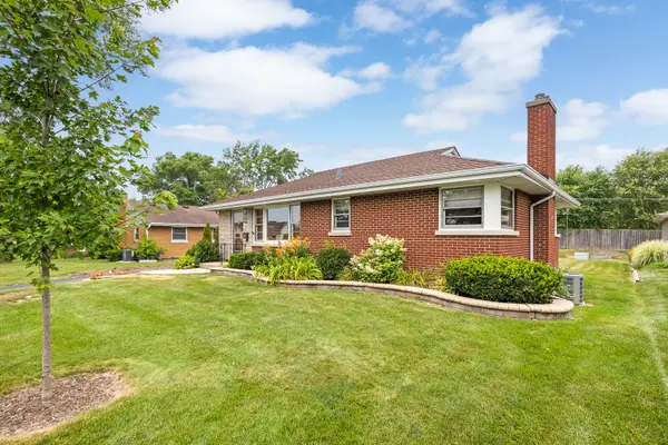 22 6th ST, Downers Grove, IL 60515