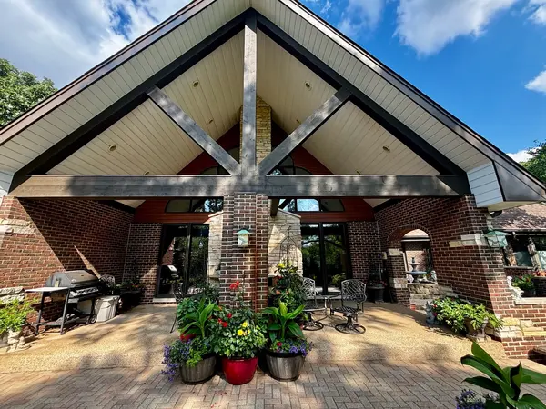 3650 Highland AVE, Downers Grove, IL 60515