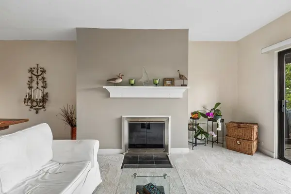 460 N Main ST #N403A, Wauconda, IL 60084
