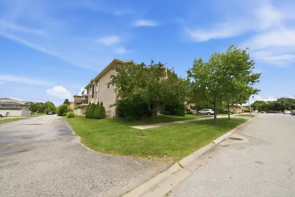4020 W 105th ST #3E, Oak Lawn, IL 60453