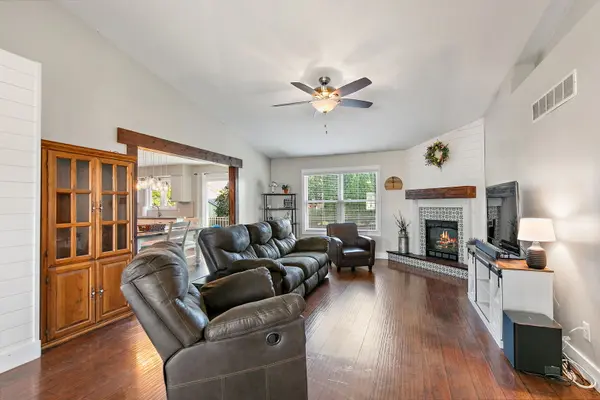 163 Jackson BLVD, Sycamore, IL 60178