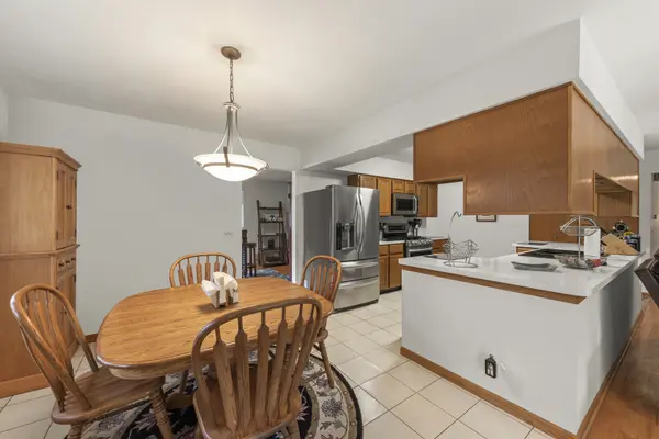 1161 Wakefield LN, Bartlett, IL 60103