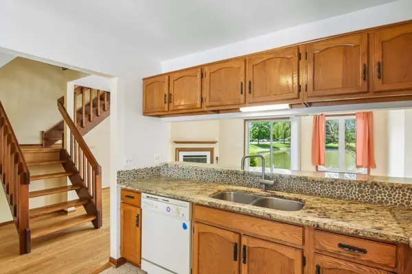 373 GOSHAWK LN, Deerfield, IL 60015