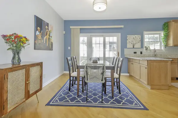 1132 Schneider AVE, Oak Park, IL 60302