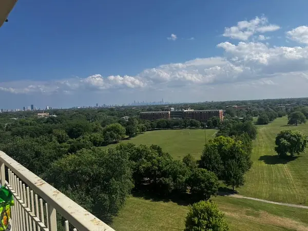 7061 N Kedzie AVE #1102, Chicago, IL 60645