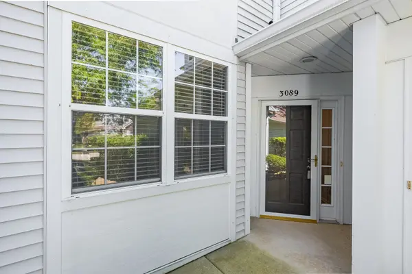 3089 Kentshire CIR #3089, Naperville, IL 60564
