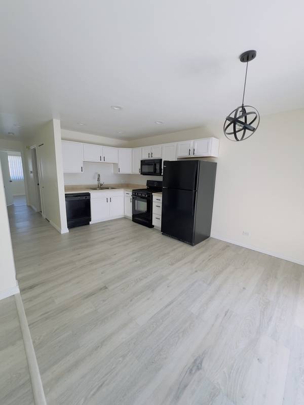 607 BUCKSKIN LN #607, Carpentersville, IL 60110