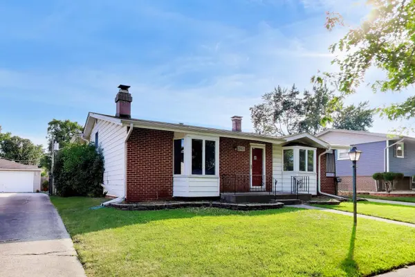 2925 E 188th PL, Lansing, IL 60438